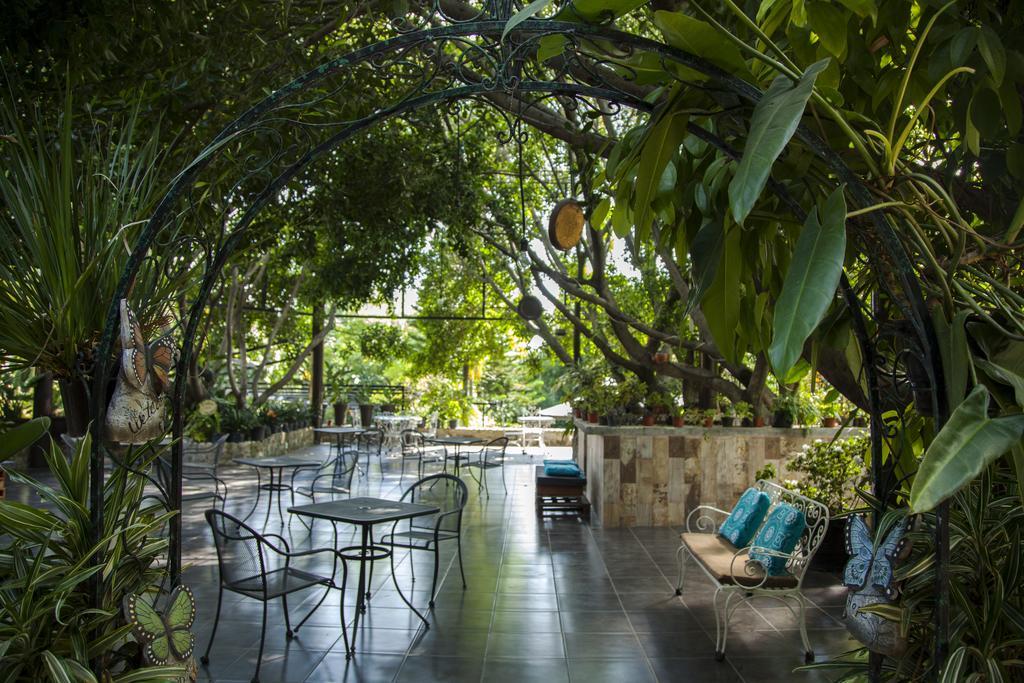 Quinta Del Gobernador Hotel เควนาวากา ภายนอก รูปภาพ